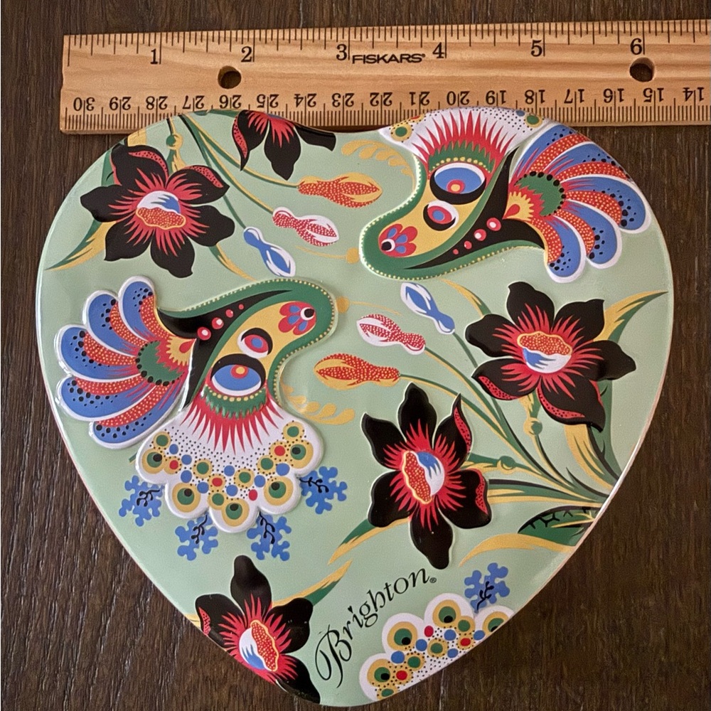 $4.99 Shipping - Six (6) Brighton Large Heart Gift Jewelry Tins - 4 w/inserts - Picture 4 of 4